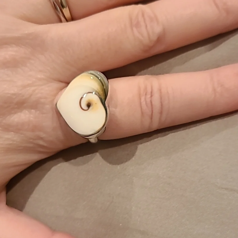 Sterling silver spiral heart puffy ring